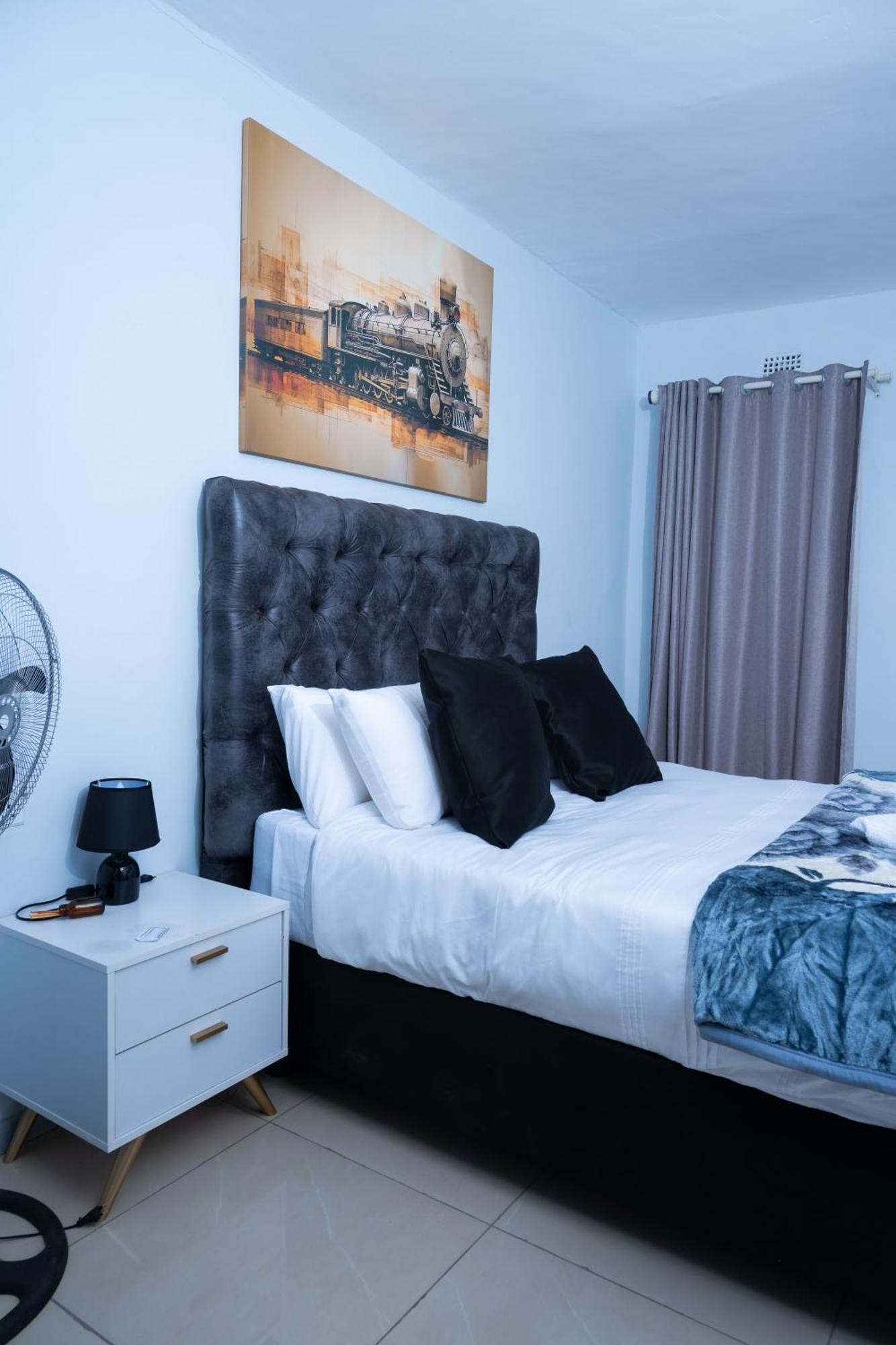 De Lux Villa Bulawayo Extérieur photo